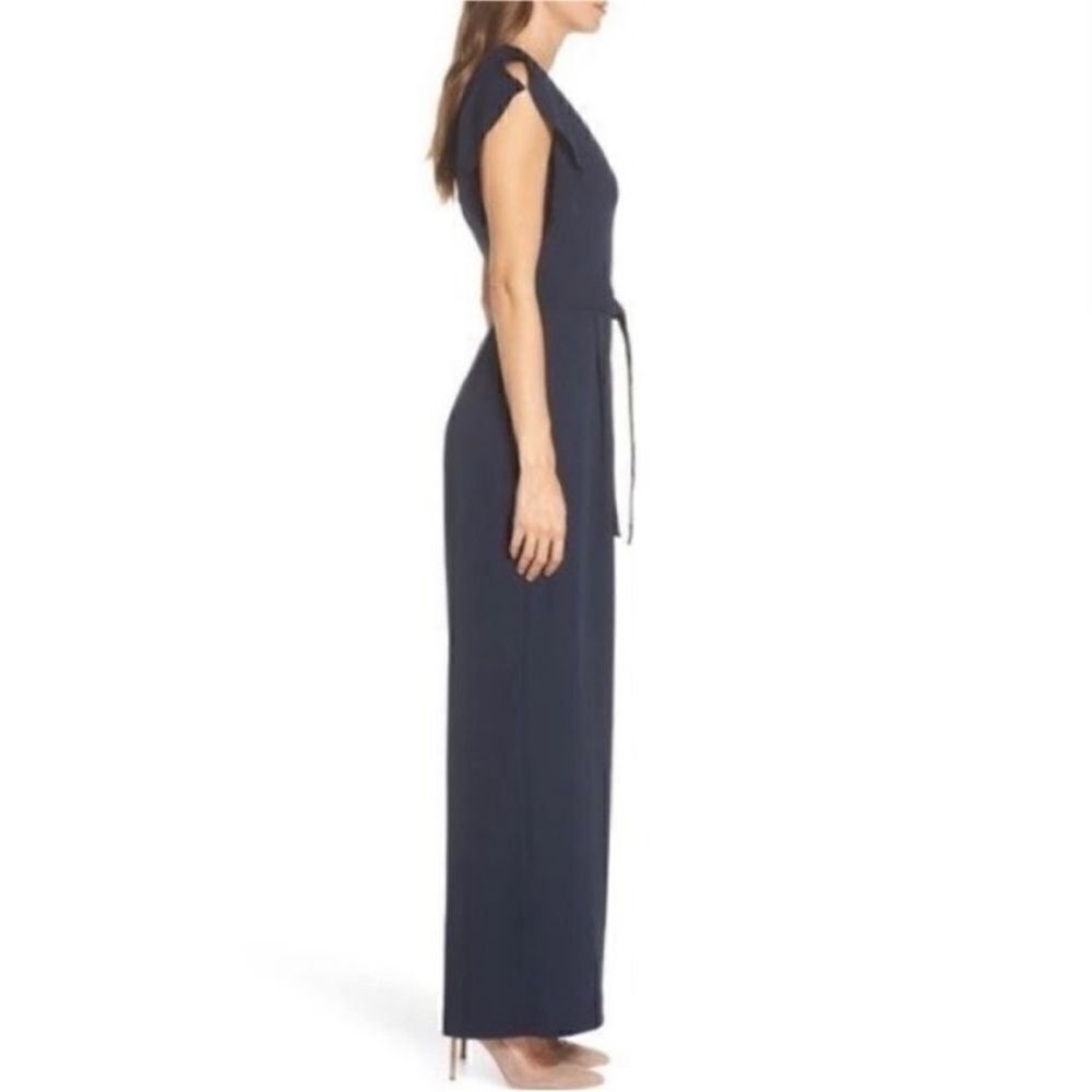 ELIZA J NWT Flutter Sleeve Crepe V Neck Wide Leg
Jumpsuit Navy Size 2 - Picture 4 of 12